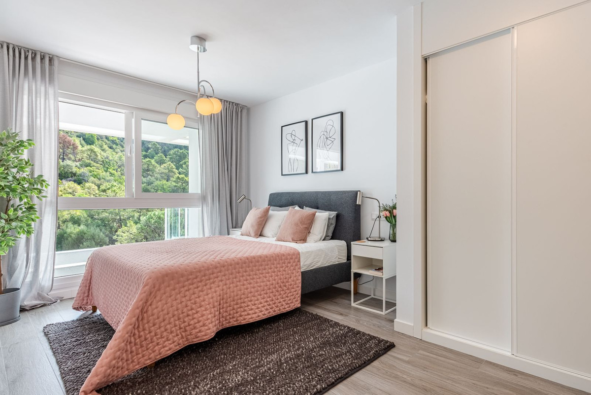 2 Bed Apartment for sale in Benahavís Costa Del Sol, Málaga, Spain