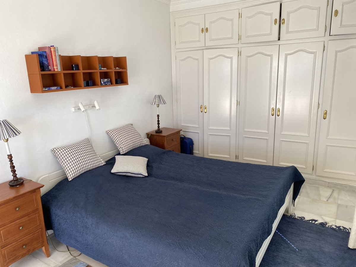 Se vende Villa - Chalet de 4 dormitorios en Costa Del Sol, Málaga, España