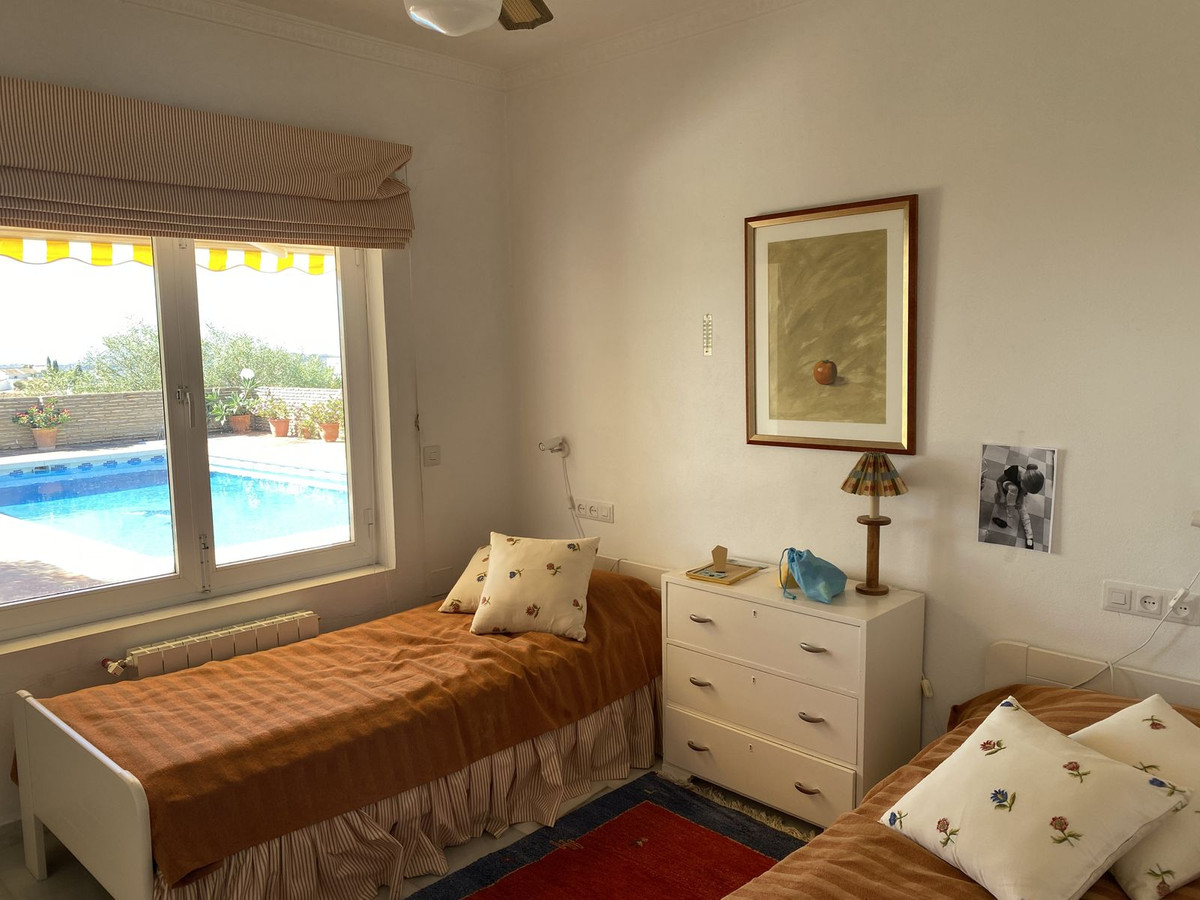 Se vende Villa - Chalet de 4 dormitorios en Costa Del Sol, Málaga, España