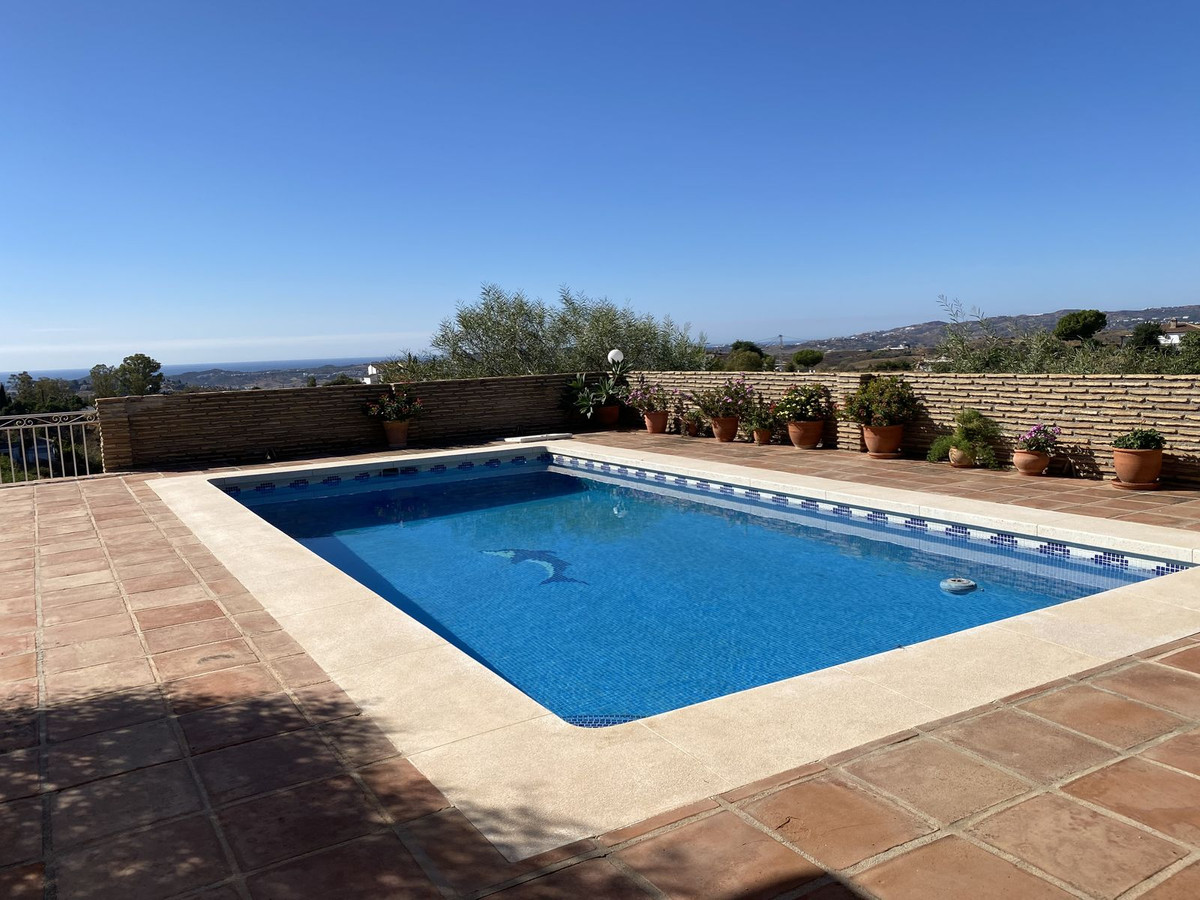 Se vende Villa - Chalet de 4 dormitorios en Costa Del Sol, Málaga, España