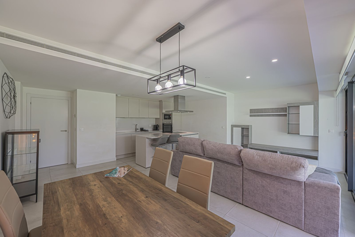 3 Bed Apartment for sale in Selwo Costa Del Sol, Málaga, Spain