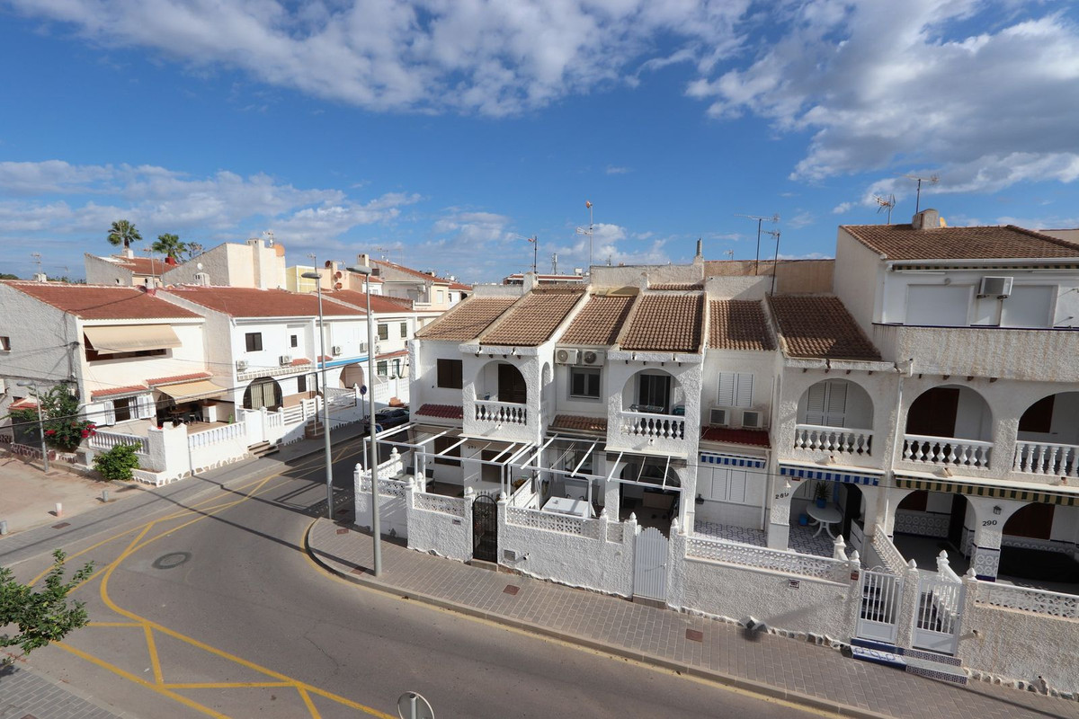 Se vende Adosada de 3 dormitorios en Costa Blanca, Alicante, España