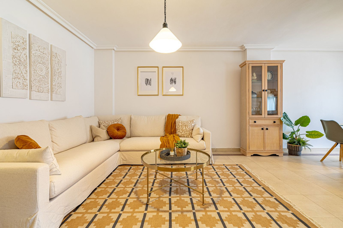 2 Bed Apartment for sale in Nueva Andalucía Costa Del Sol, Málaga, Spain