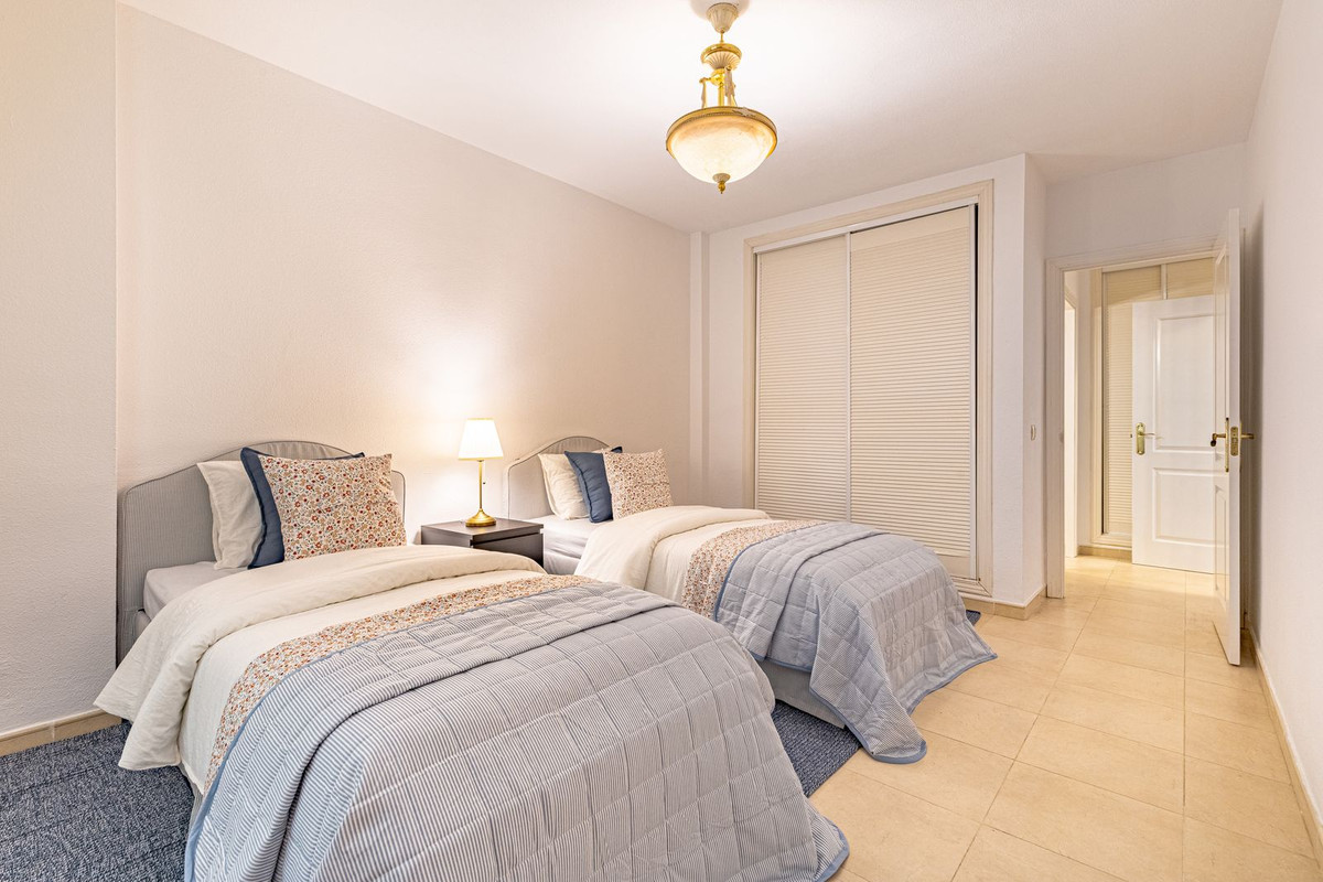 2 Bed Apartment for sale in Nueva Andalucía Costa Del Sol, Málaga, Spain