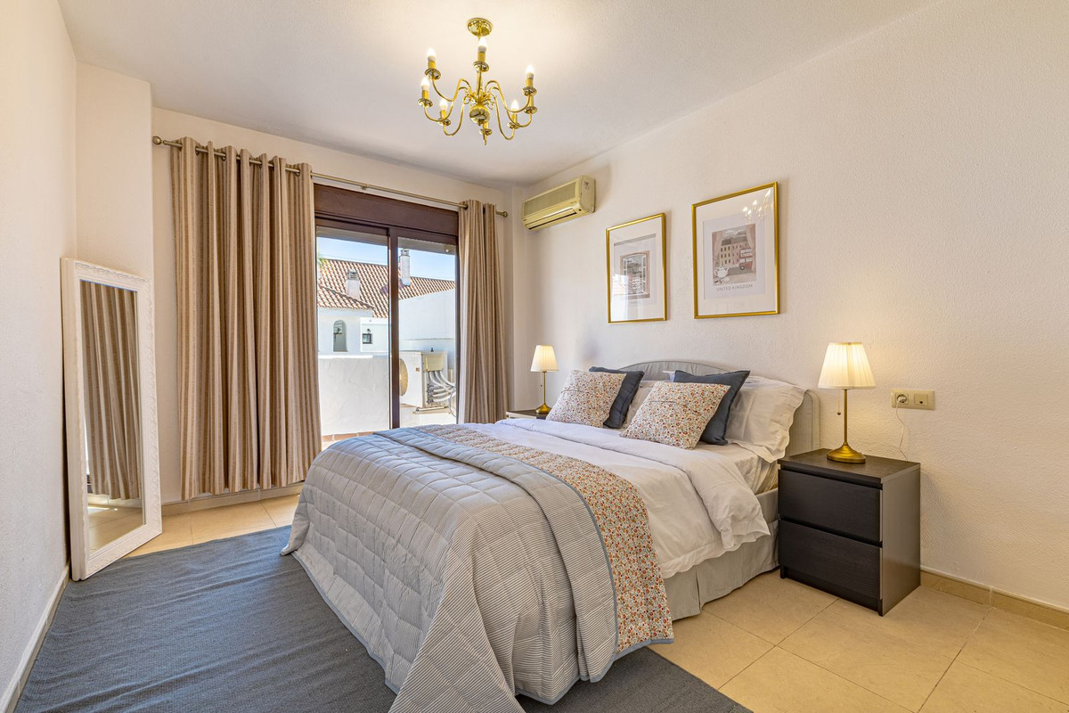 2 Bed Apartment for sale in Nueva Andalucía Costa Del Sol, Málaga, Spain