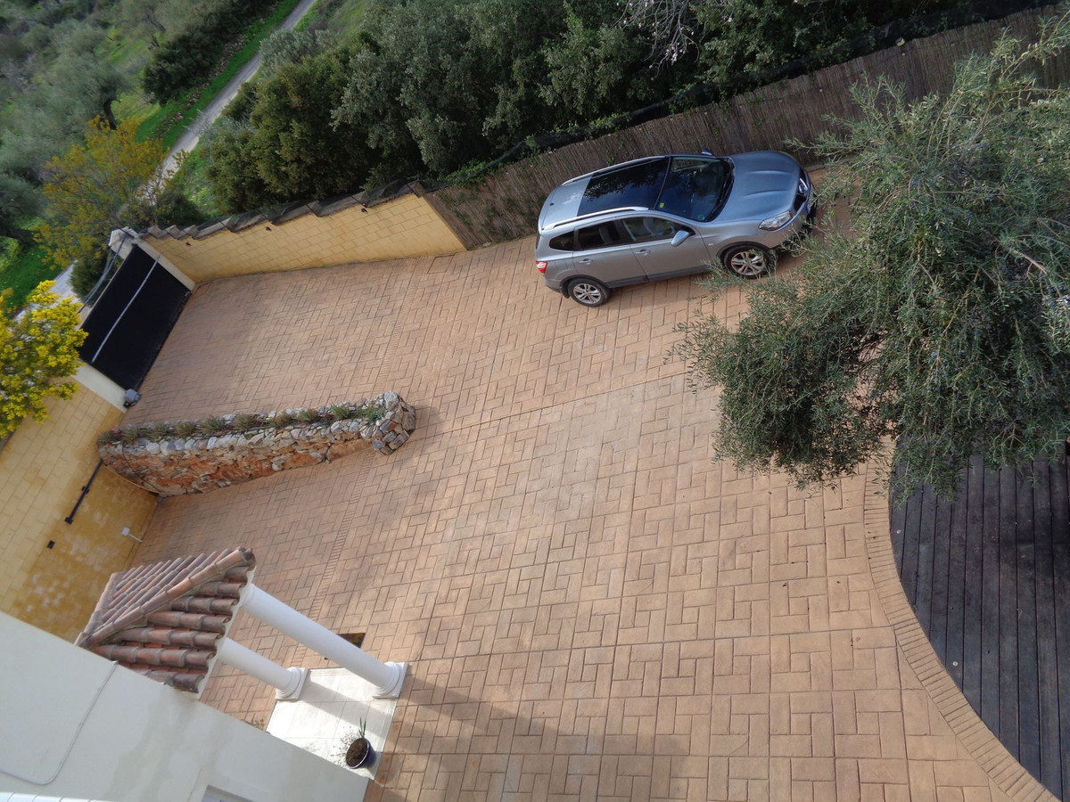 4 Bed Townhouse for sale in Alhaurín De La Torre Costa Del Sol, Málaga, Spain