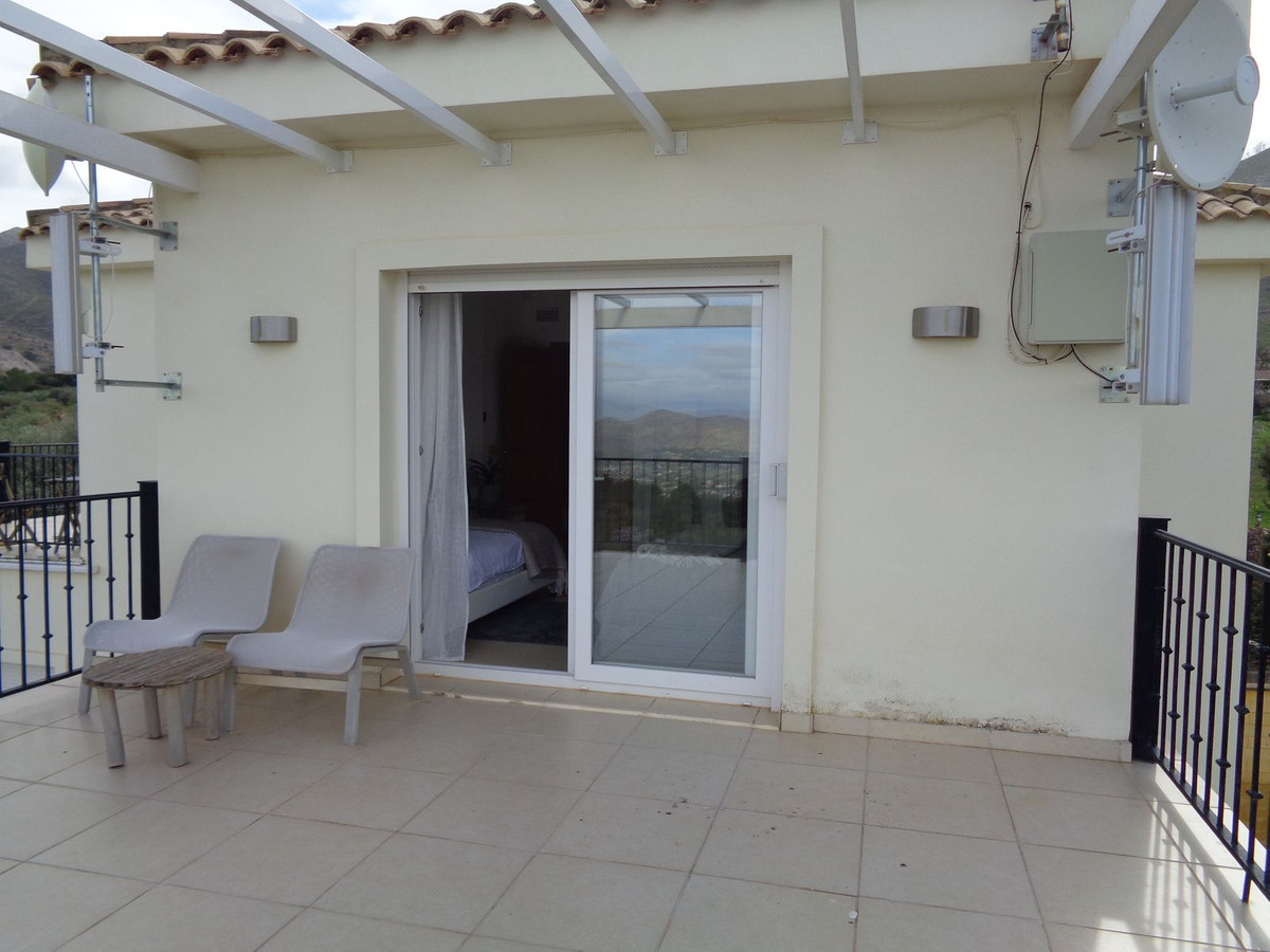 4 Bed Townhouse for sale in Alhaurín De La Torre Costa Del Sol, Málaga, Spain
