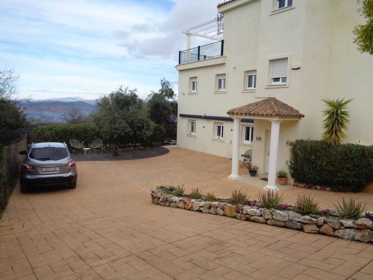 4 Bed Townhouse for sale in Alhaurín De La Torre Costa Del Sol, Málaga, Spain