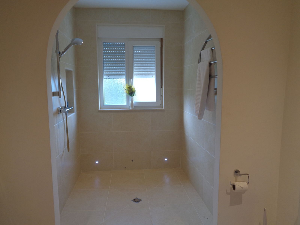 4 Bed Townhouse for sale in Alhaurín De La Torre Costa Del Sol, Málaga, Spain