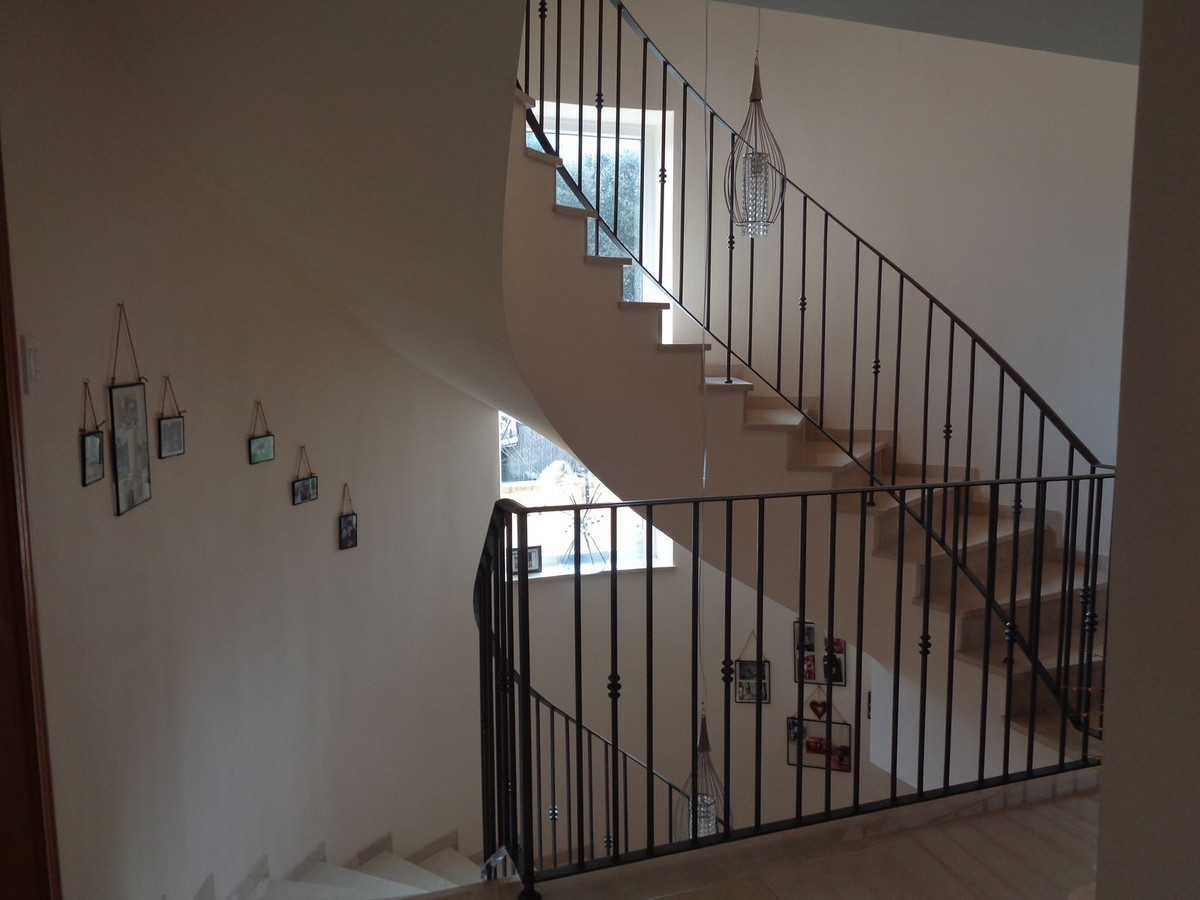 4 Bed Townhouse for sale in Alhaurín De La Torre Costa Del Sol, Málaga, Spain