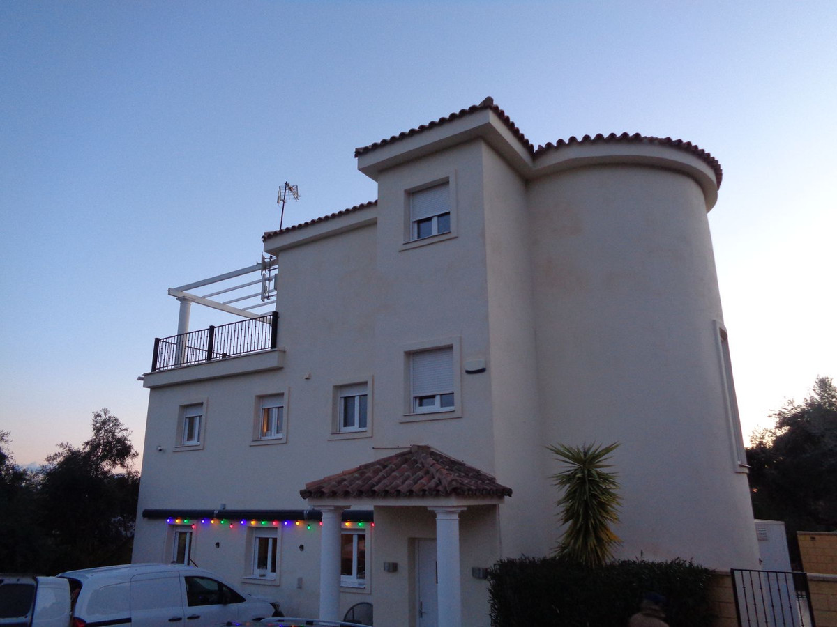 4 Bed Townhouse for sale in Alhaurín De La Torre Costa Del Sol, Málaga, Spain