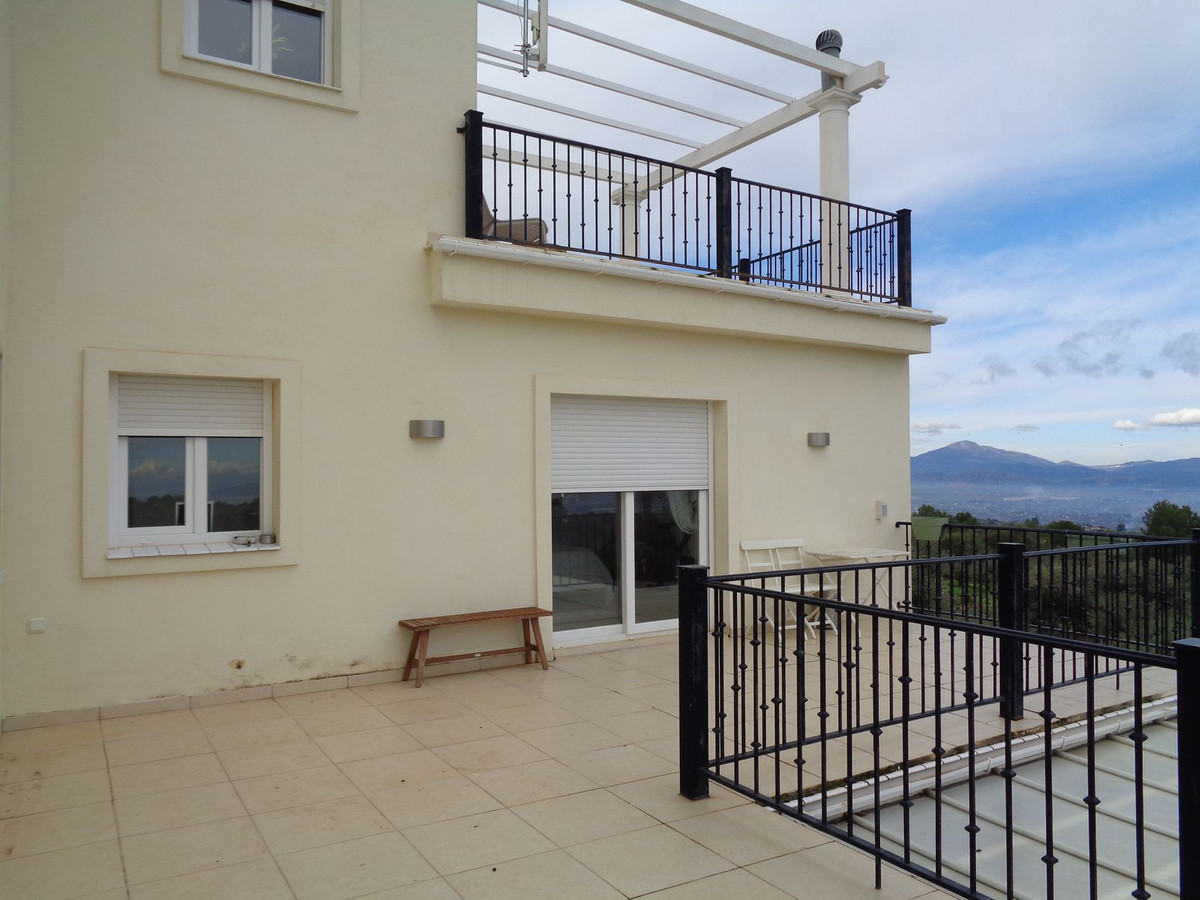 4 Bed Townhouse for sale in Alhaurín De La Torre Costa Del Sol, Málaga, Spain