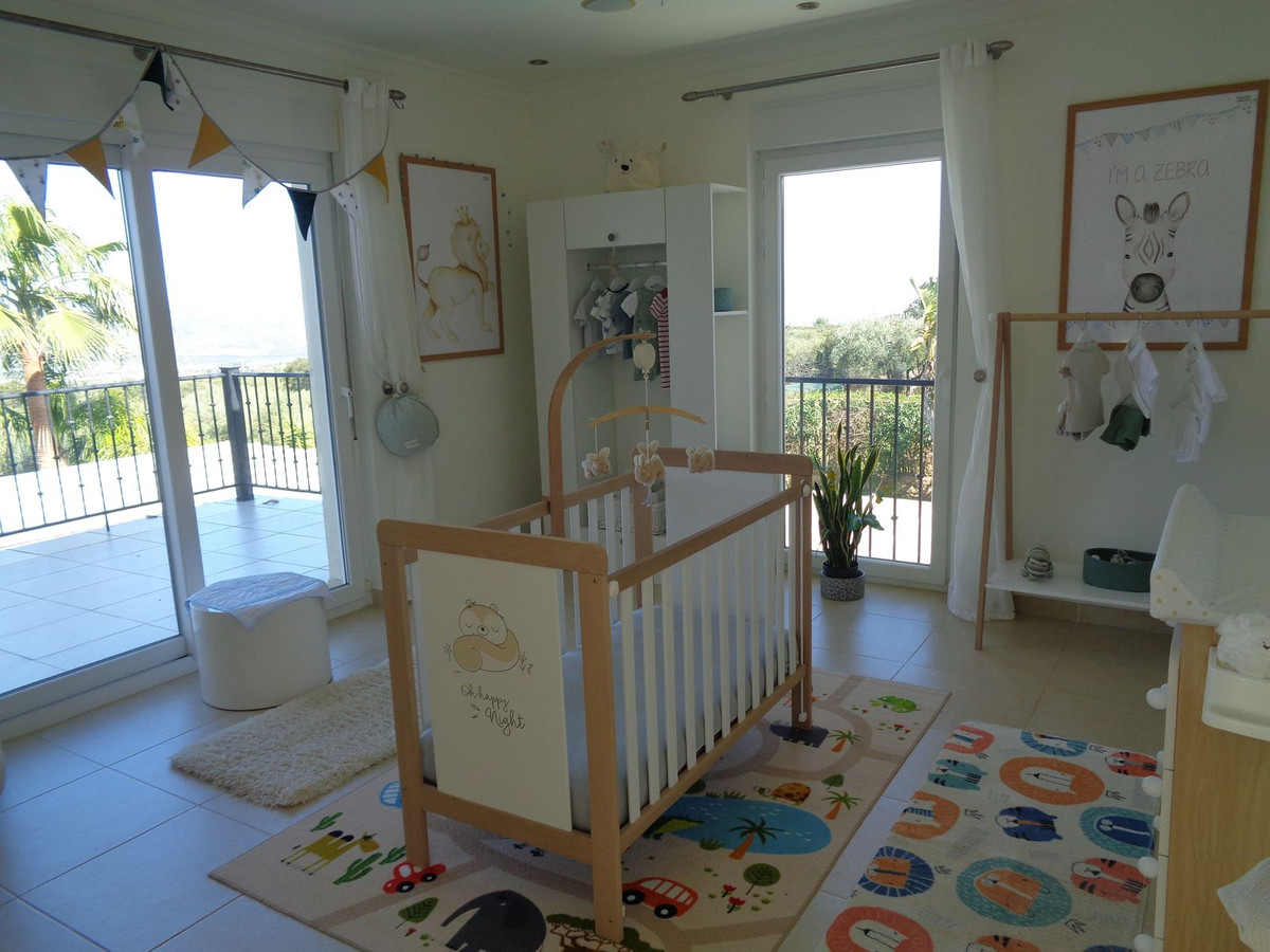 4 Bed Townhouse for sale in Alhaurín De La Torre Costa Del Sol, Málaga, Spain