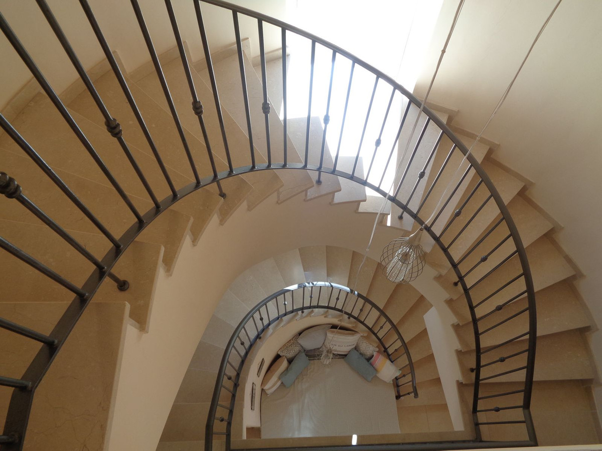 4 Bed Townhouse for sale in Alhaurín De La Torre Costa Del Sol, Málaga, Spain