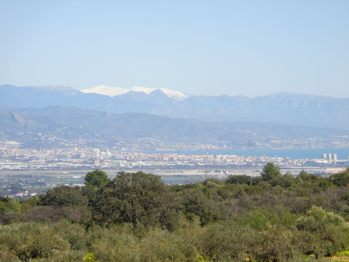 4 Bed Townhouse for sale in Alhaurín De La Torre Costa Del Sol, Málaga, Spain