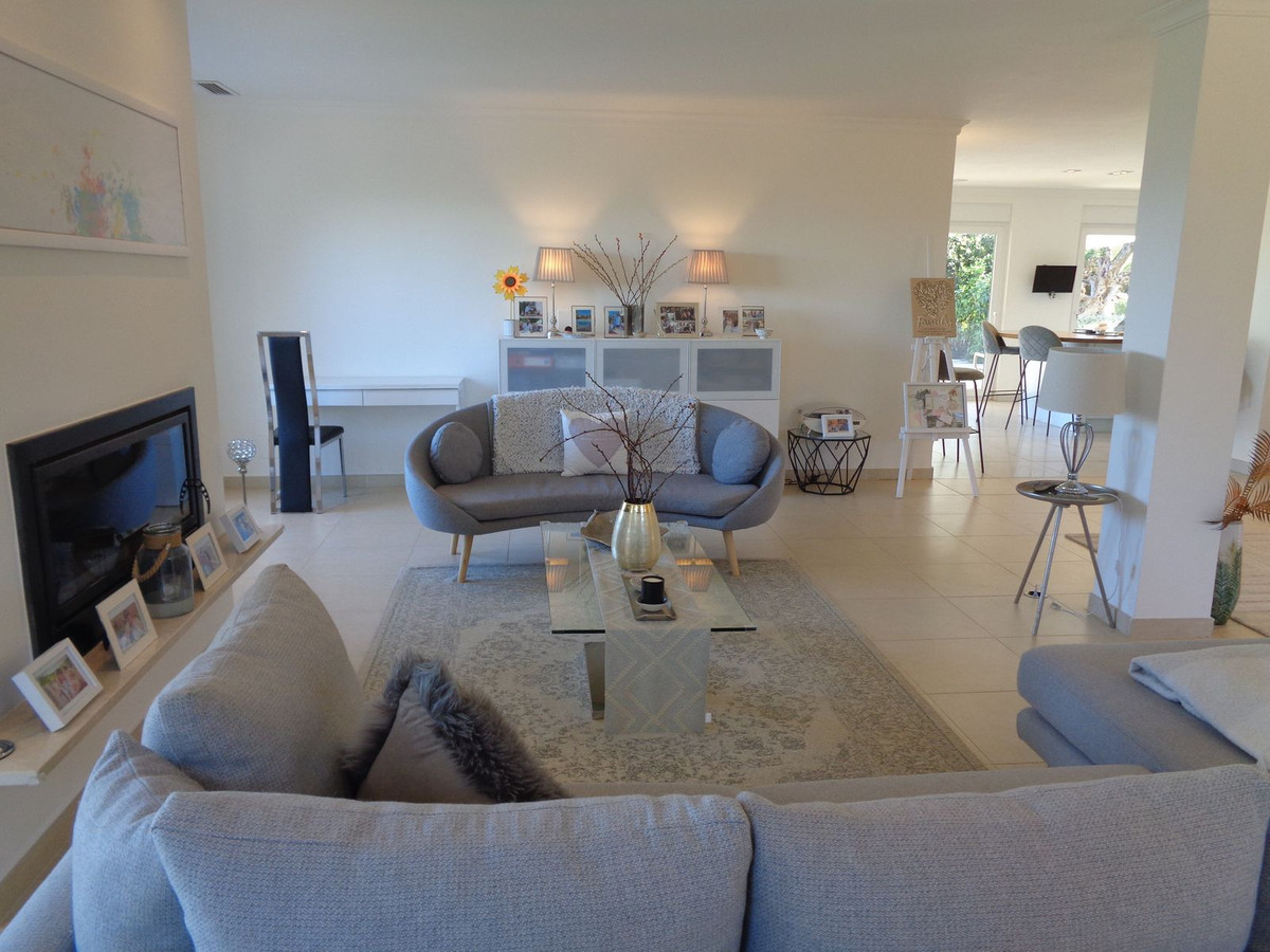 4 Bed Townhouse for sale in Alhaurín De La Torre Costa Del Sol, Málaga, Spain