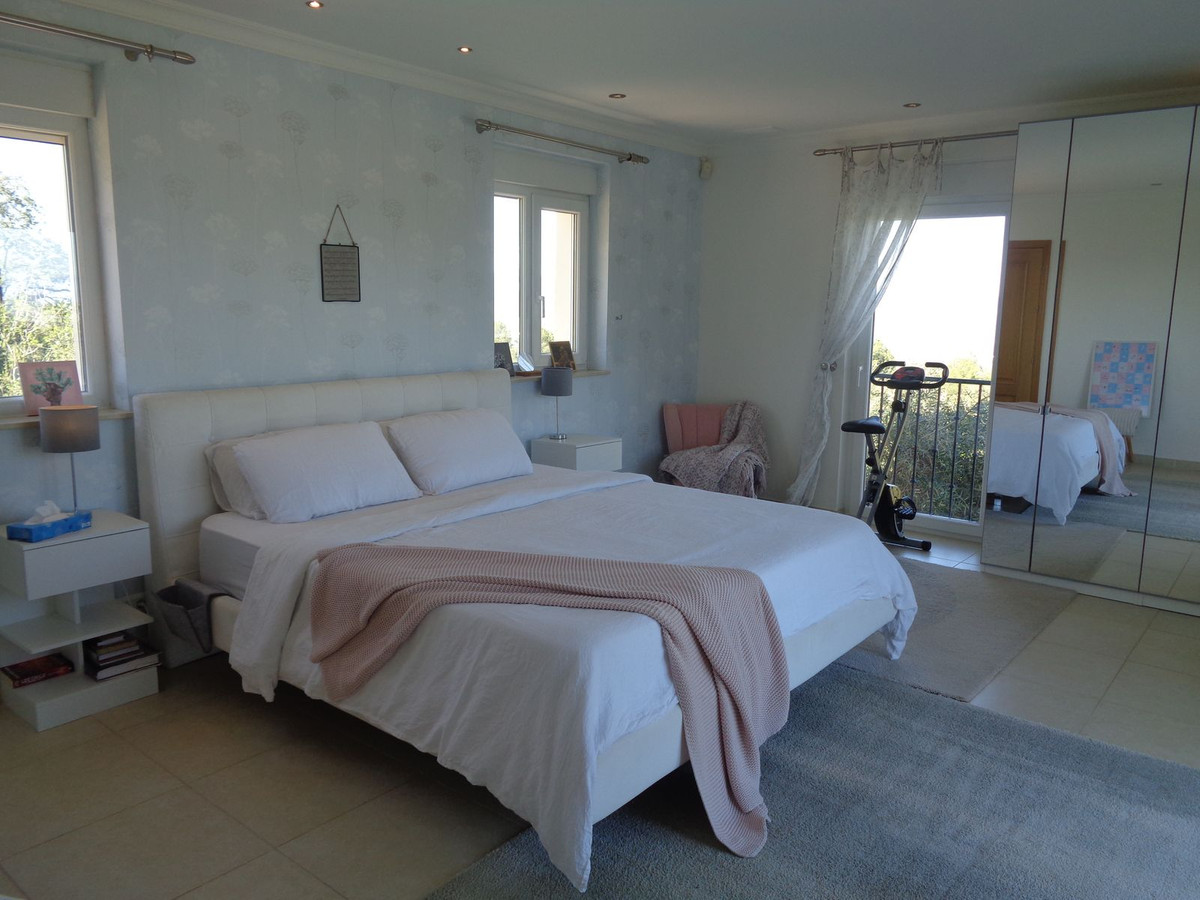 4 Bed Townhouse for sale in Alhaurín De La Torre Costa Del Sol, Málaga, Spain