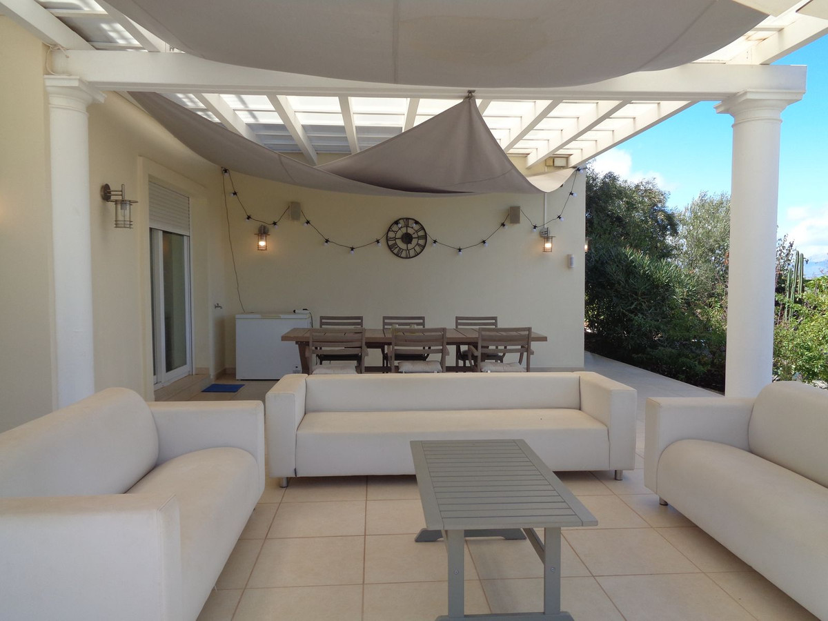 4 Bed Townhouse for sale in Alhaurín De La Torre Costa Del Sol, Málaga, Spain