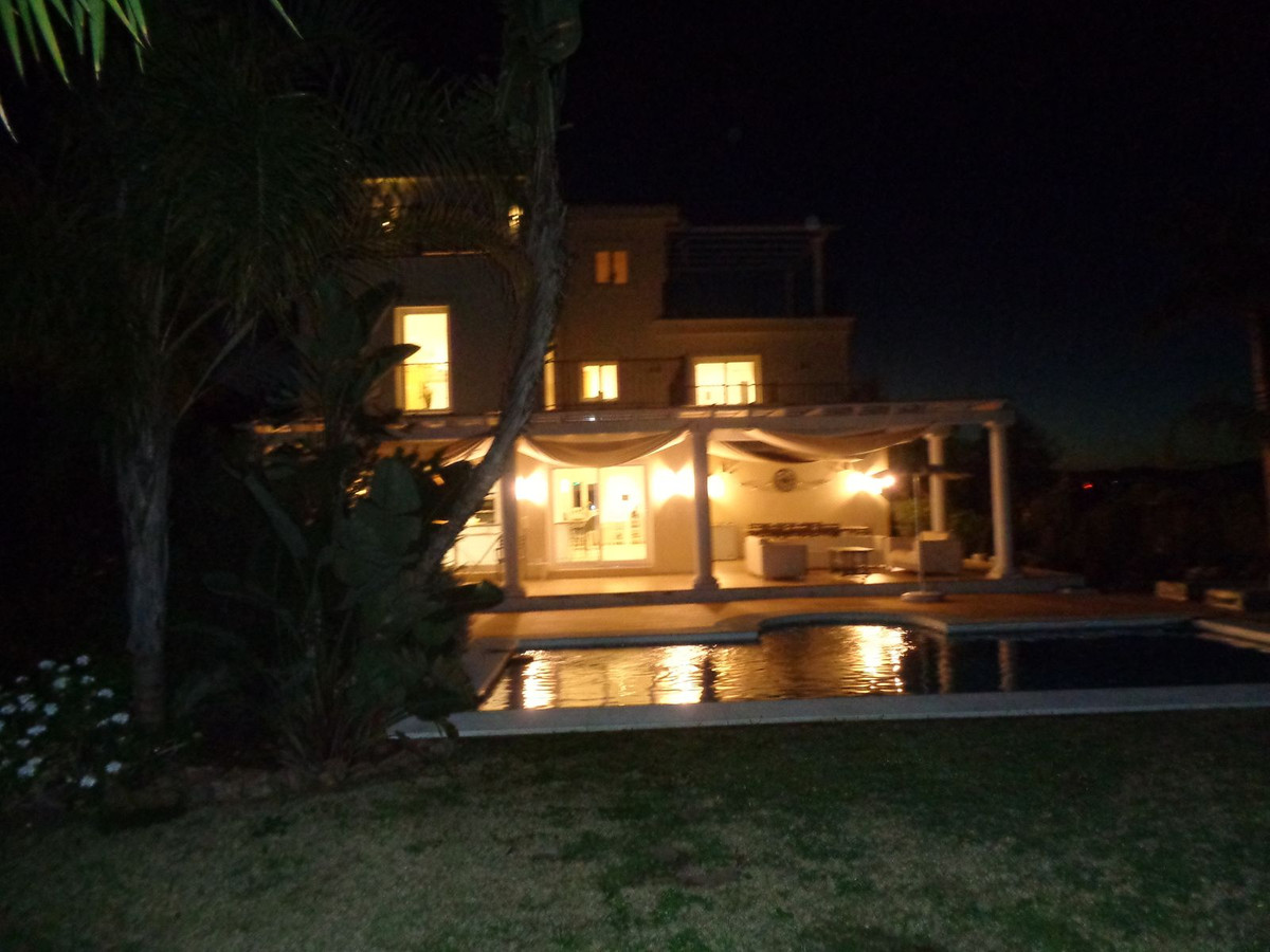 4 Bed Townhouse for sale in Alhaurín De La Torre Costa Del Sol, Málaga, Spain