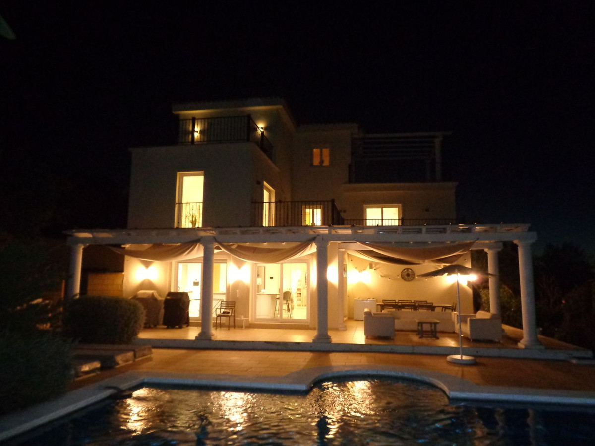 4 Bed Townhouse for sale in Alhaurín De La Torre Costa Del Sol, Málaga, Spain