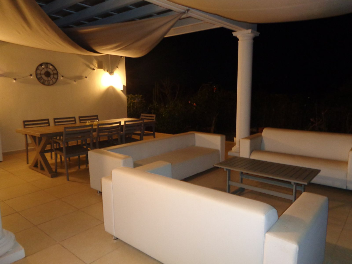 4 Bed Townhouse for sale in Alhaurín De La Torre Costa Del Sol, Málaga, Spain