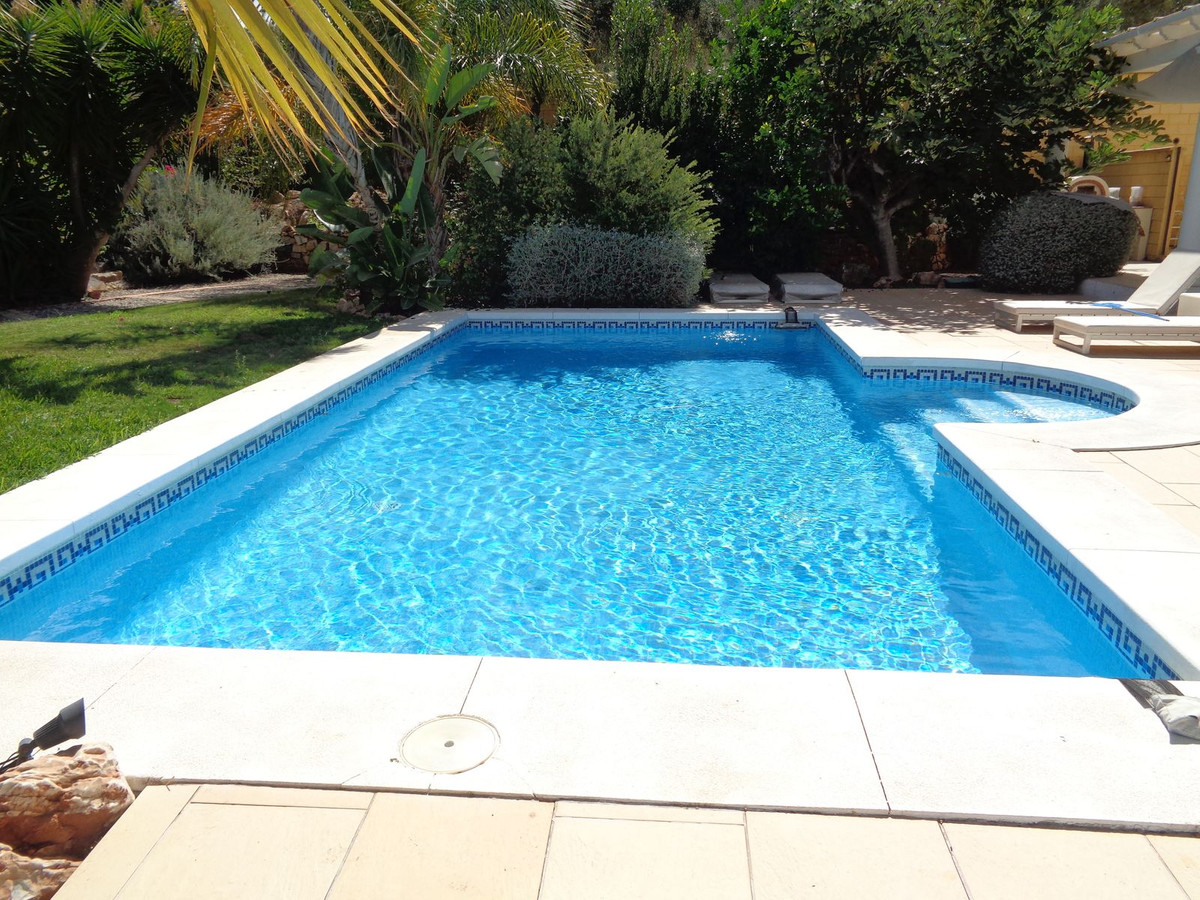 4 Bed Townhouse for sale in Alhaurín De La Torre Costa Del Sol, Málaga, Spain