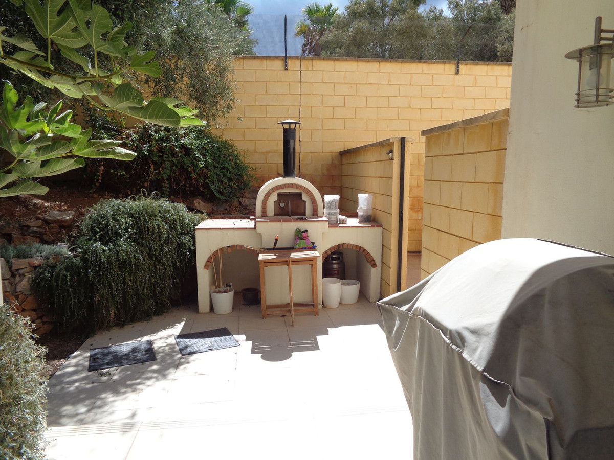 4 Bed Townhouse for sale in Alhaurín De La Torre Costa Del Sol, Málaga, Spain