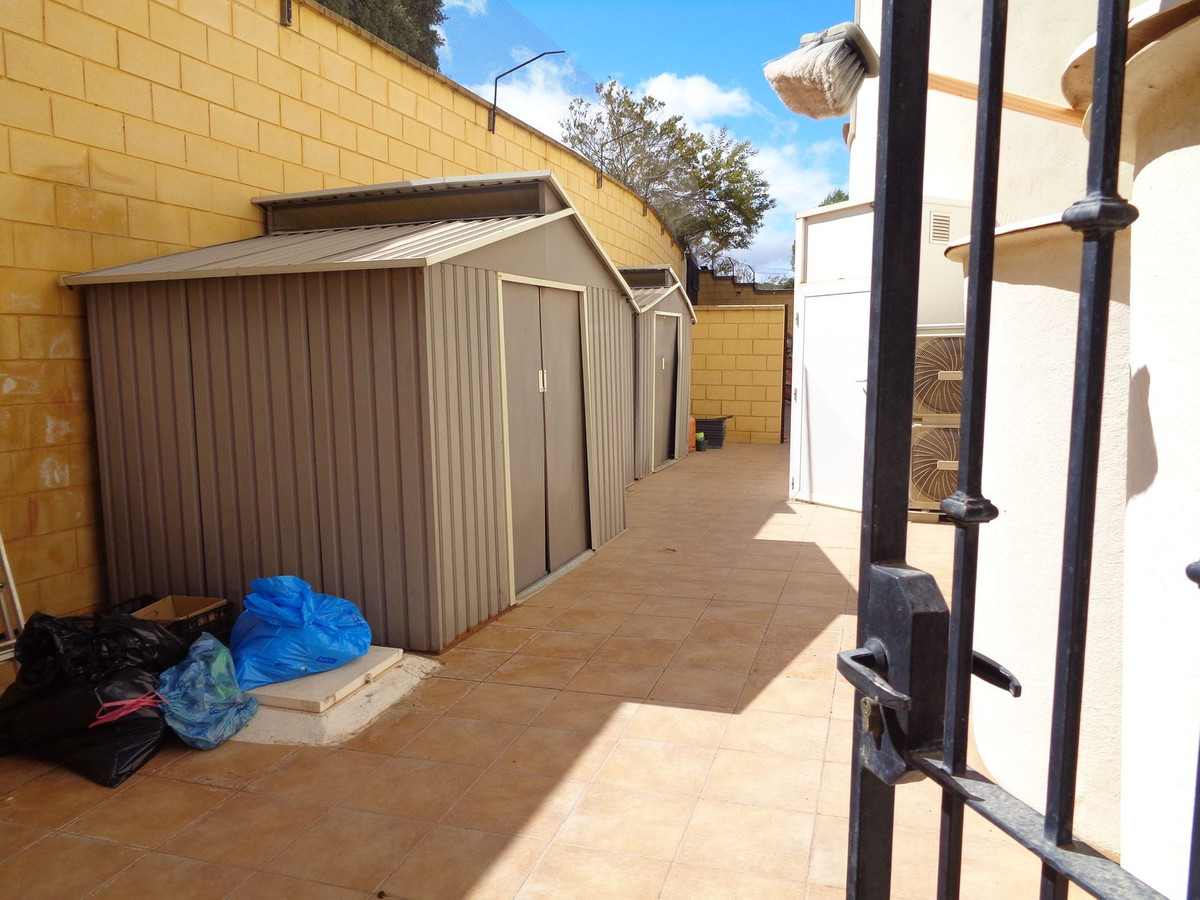 4 Bed Townhouse for sale in Alhaurín De La Torre Costa Del Sol, Málaga, Spain