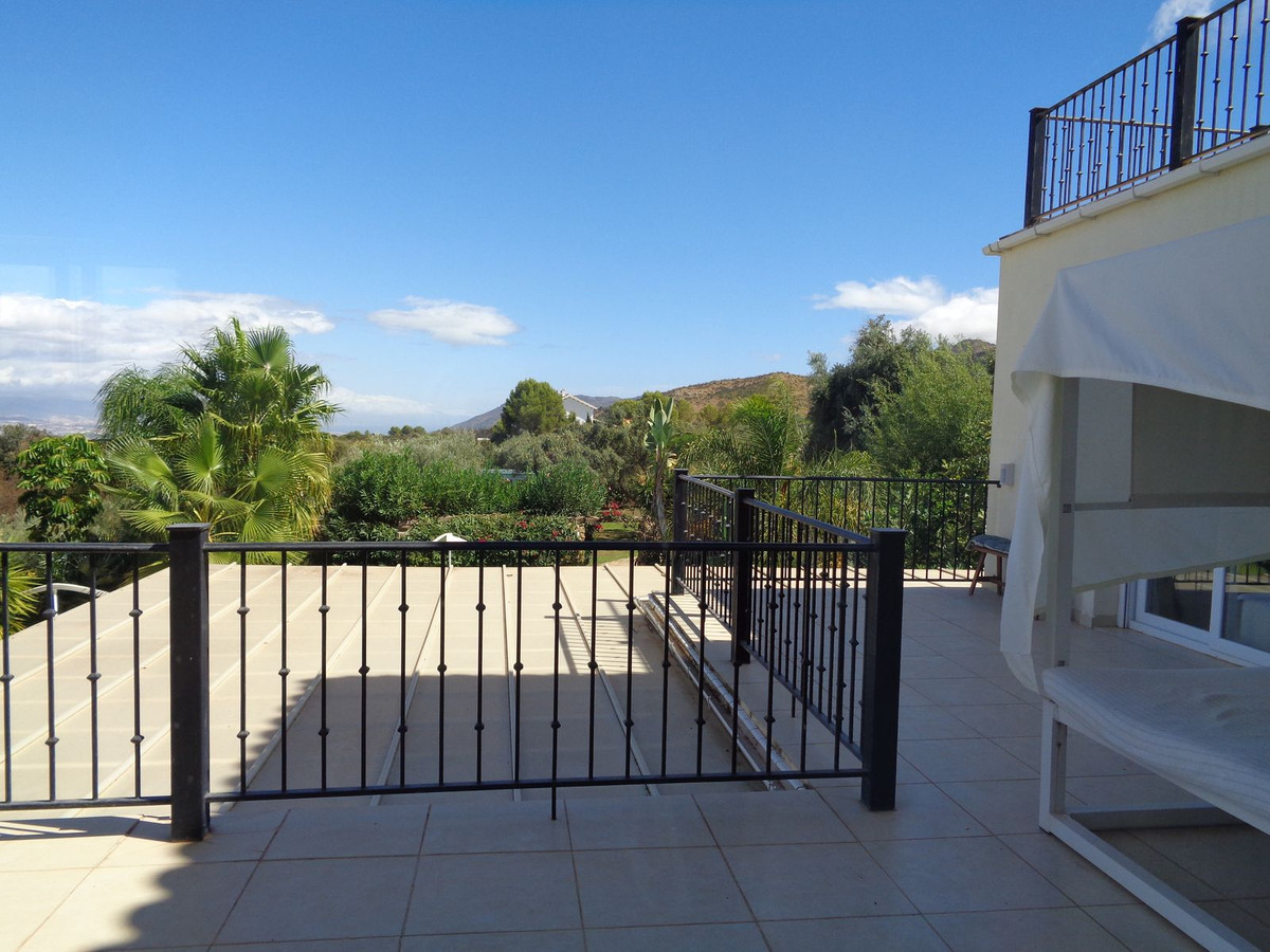 4 Bed Townhouse for sale in Alhaurín De La Torre Costa Del Sol, Málaga, Spain