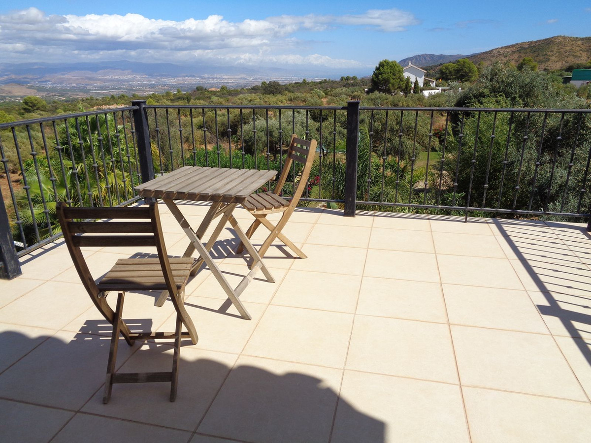 4 Bed Townhouse for sale in Alhaurín De La Torre Costa Del Sol, Málaga, Spain