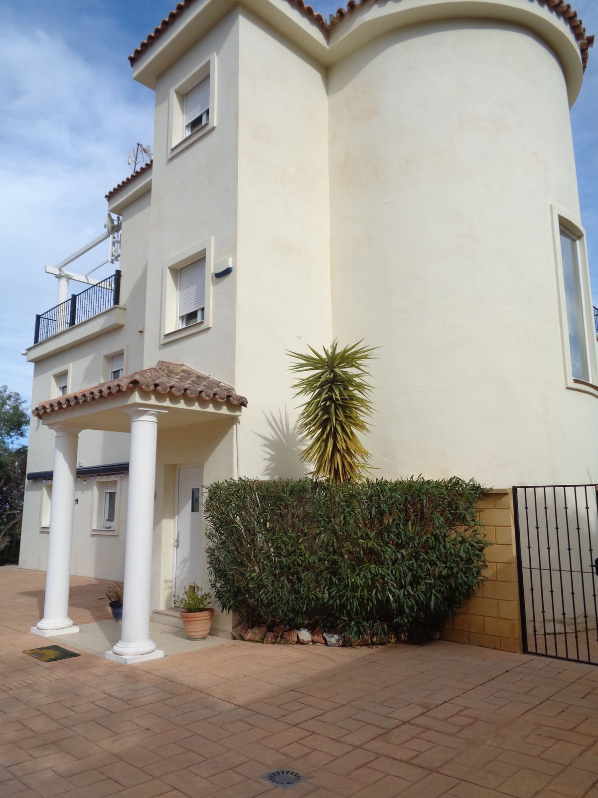 4 Bed Townhouse for sale in Alhaurín De La Torre Costa Del Sol, Málaga, Spain
