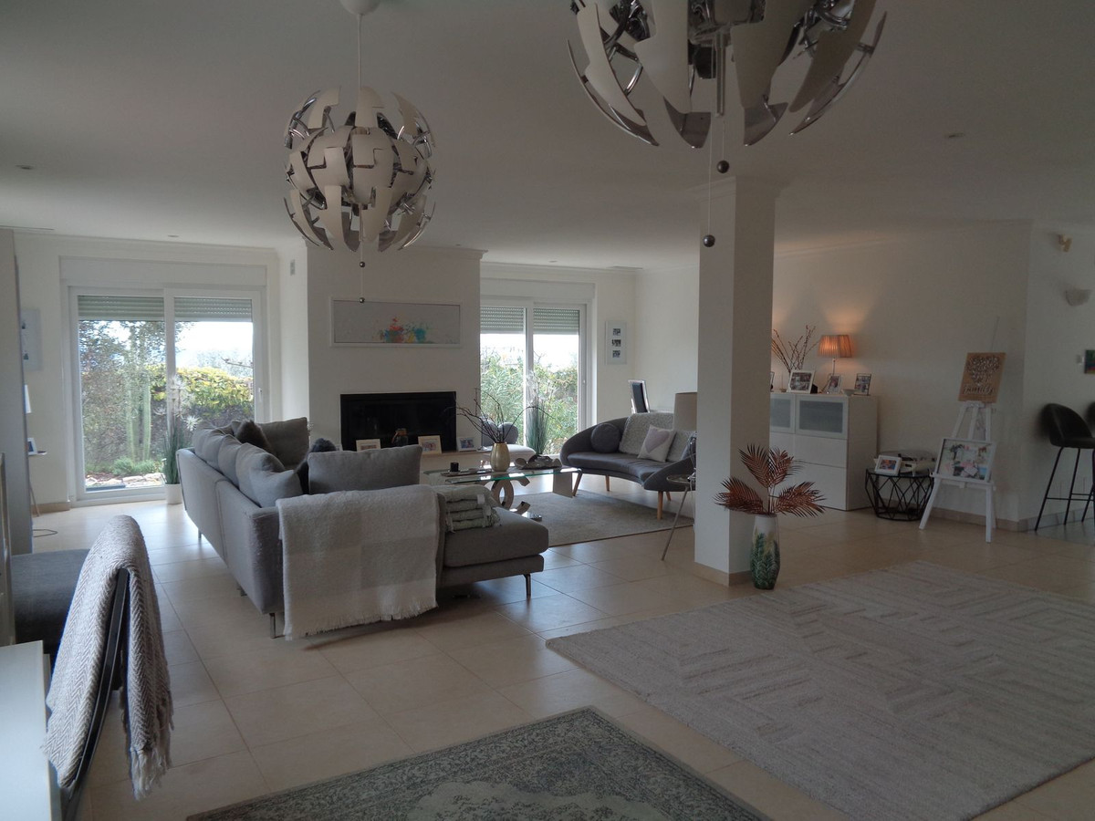 4 Bed Townhouse for sale in Alhaurín De La Torre Costa Del Sol, Málaga, Spain