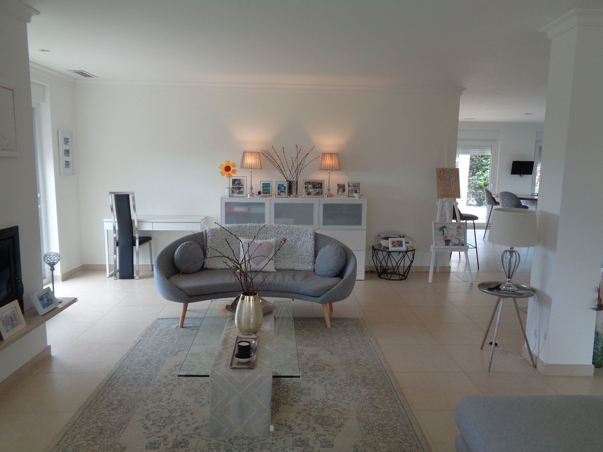 4 Bed Townhouse for sale in Alhaurín De La Torre Costa Del Sol, Málaga, Spain