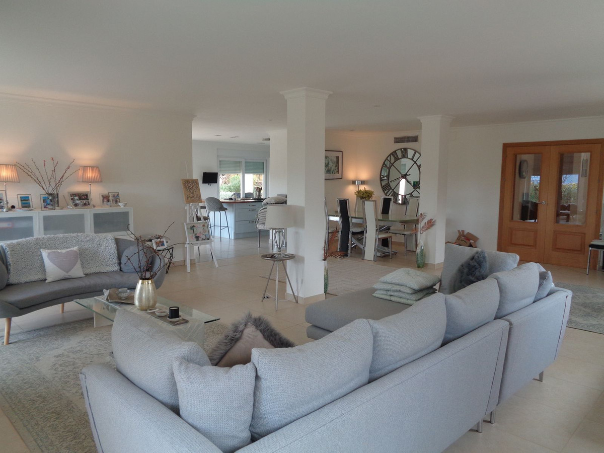 4 Bed Townhouse for sale in Alhaurín De La Torre Costa Del Sol, Málaga, Spain