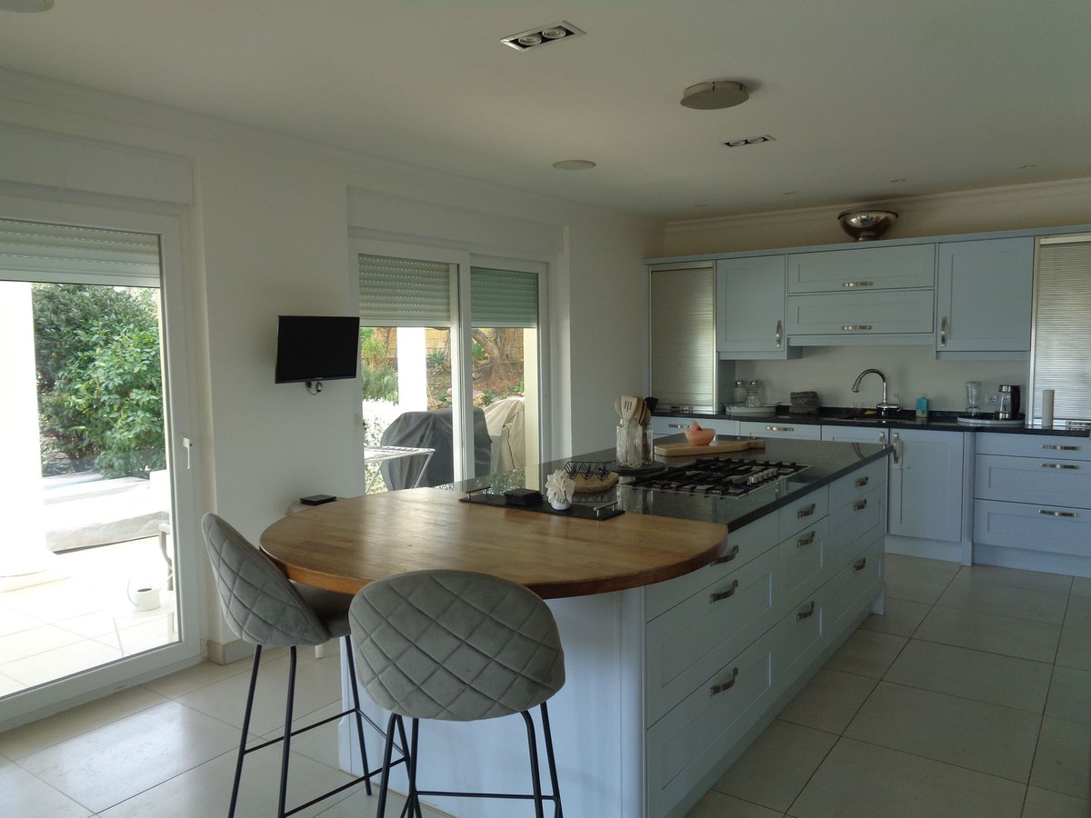 4 Bed Townhouse for sale in Alhaurín De La Torre Costa Del Sol, Málaga, Spain