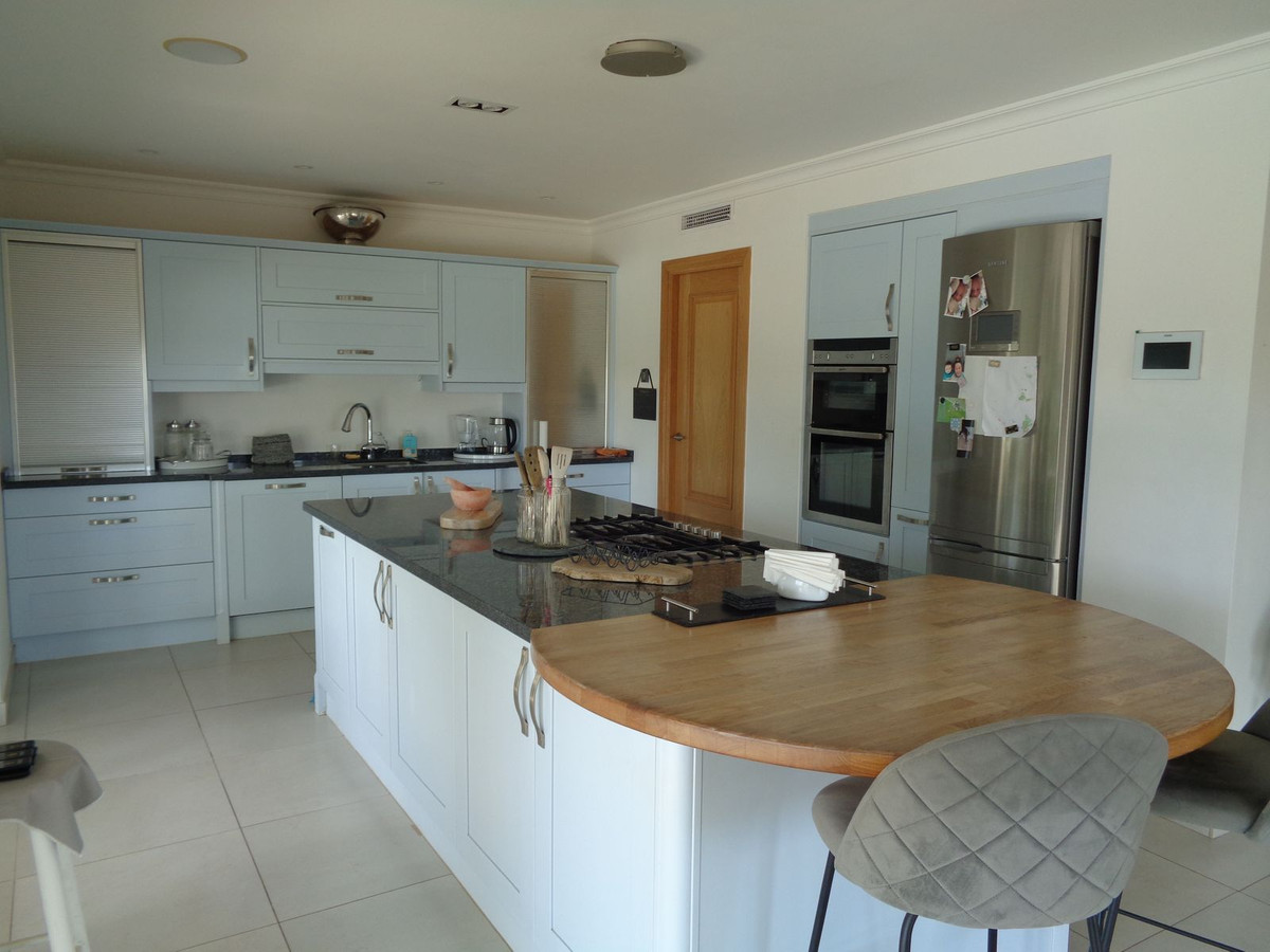 4 Bed Townhouse for sale in Alhaurín De La Torre Costa Del Sol, Málaga, Spain