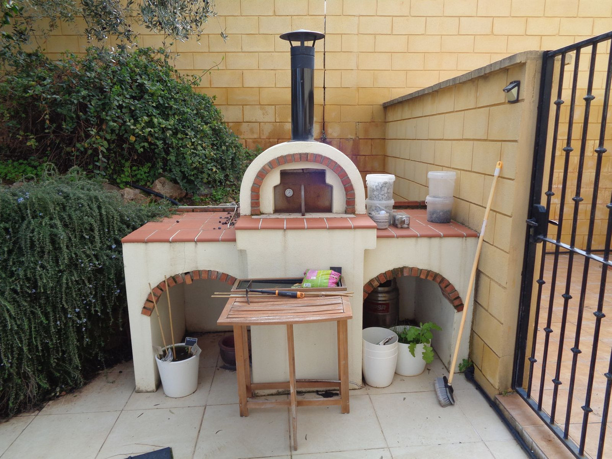 4 Bed Townhouse for sale in Alhaurín De La Torre Costa Del Sol, Málaga, Spain