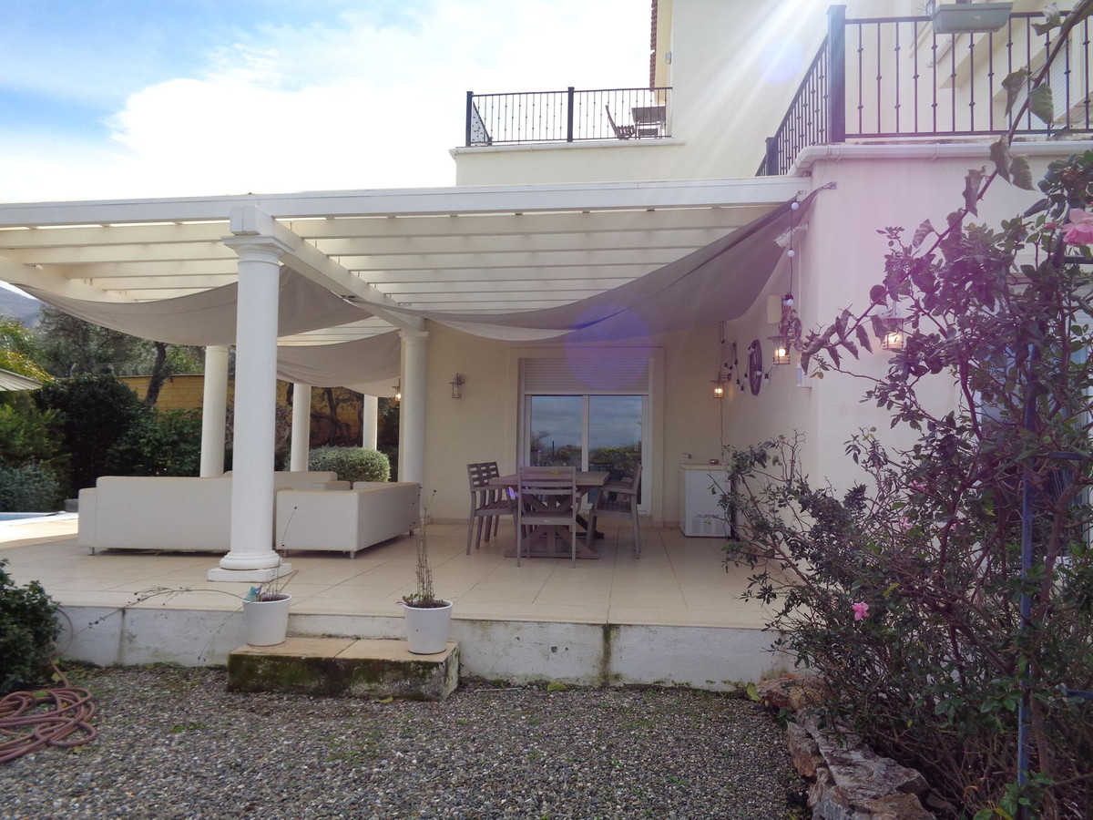 4 Bed Townhouse for sale in Alhaurín De La Torre Costa Del Sol, Málaga, Spain