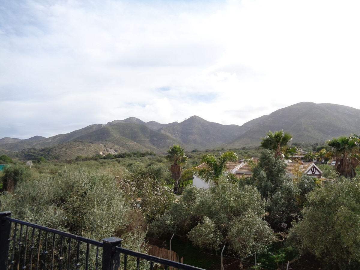 4 Bed Townhouse for sale in Alhaurín De La Torre Costa Del Sol, Málaga, Spain