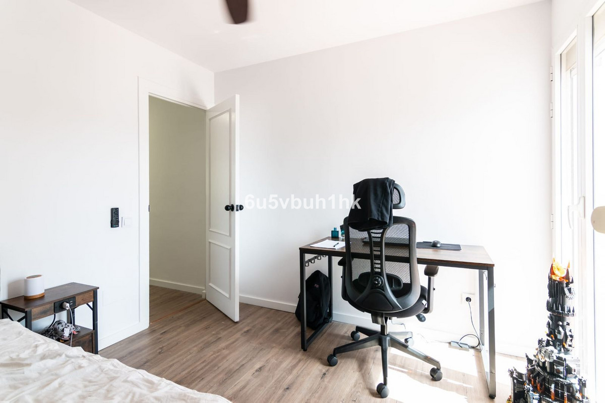 3 Bed Apartment for sale in El Paraiso Costa Del Sol, Málaga, Spain