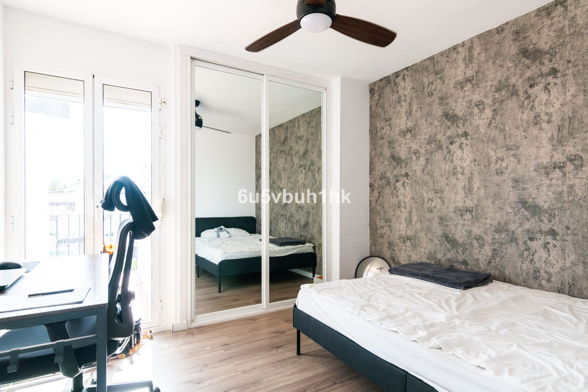 3 Bed Apartment for sale in El Paraiso Costa Del Sol, Málaga, Spain