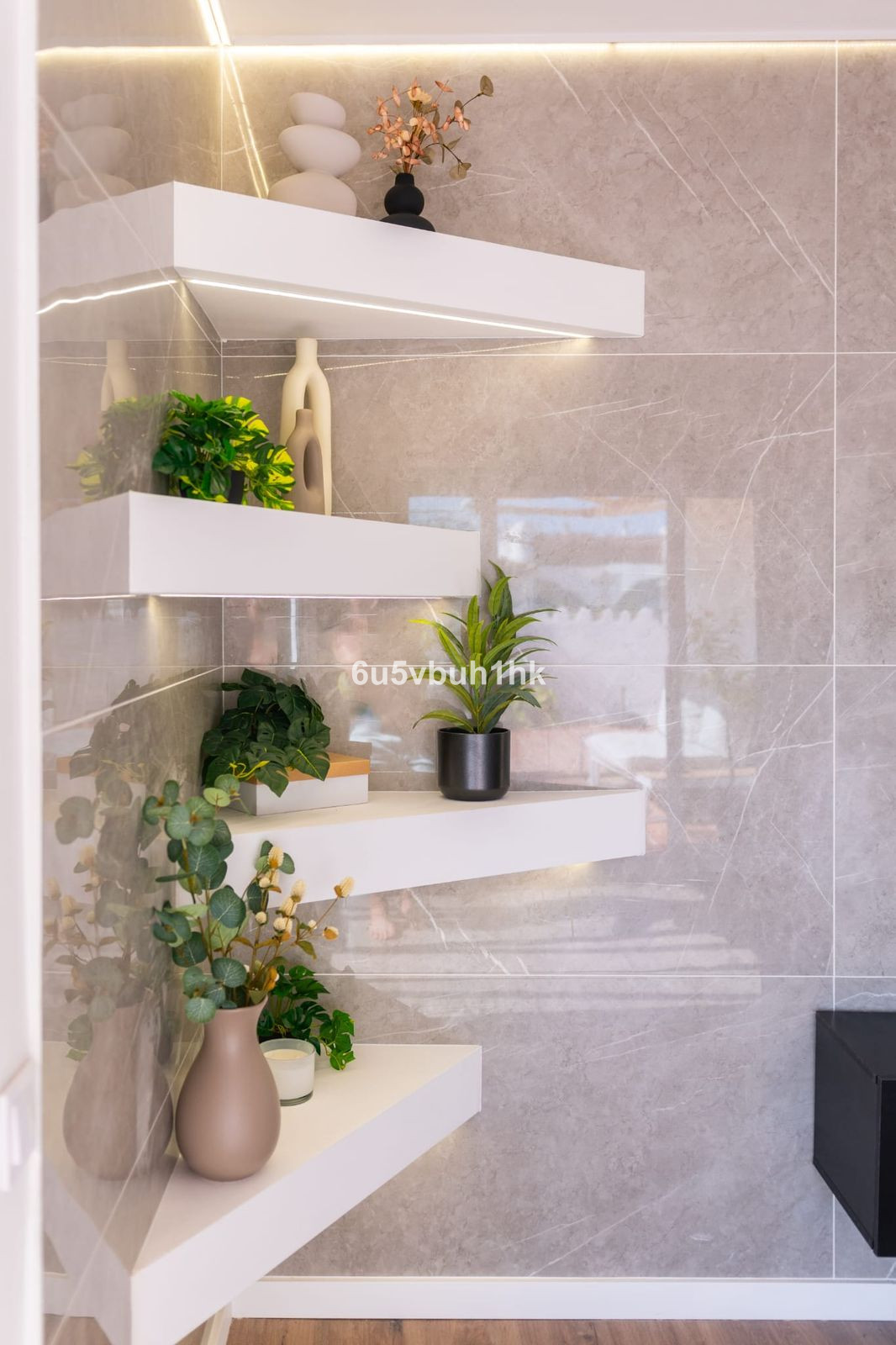 3 Bed Apartment for sale in El Paraiso Costa Del Sol, Málaga, Spain