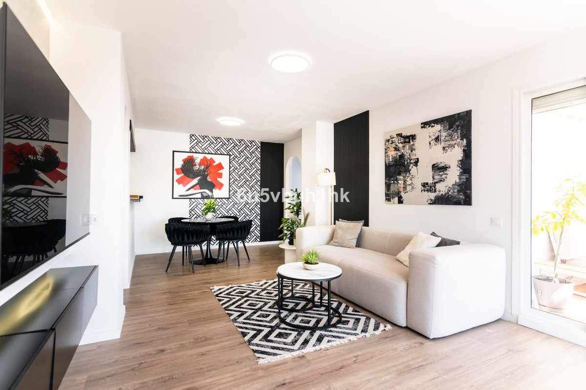 3 Bed Apartment for sale in El Paraiso Costa Del Sol, Málaga, Spain