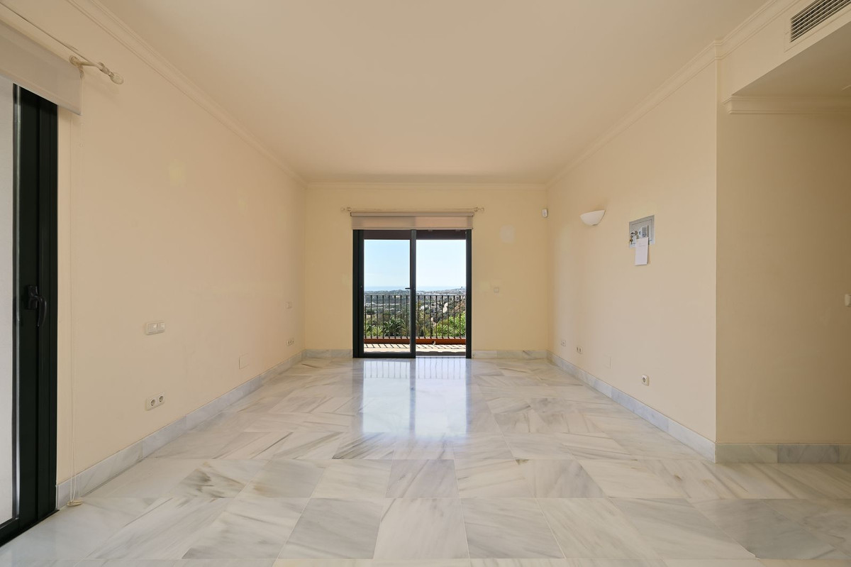3 Bed Apartment for sale in Benahavís Costa Del Sol, Málaga, Spain