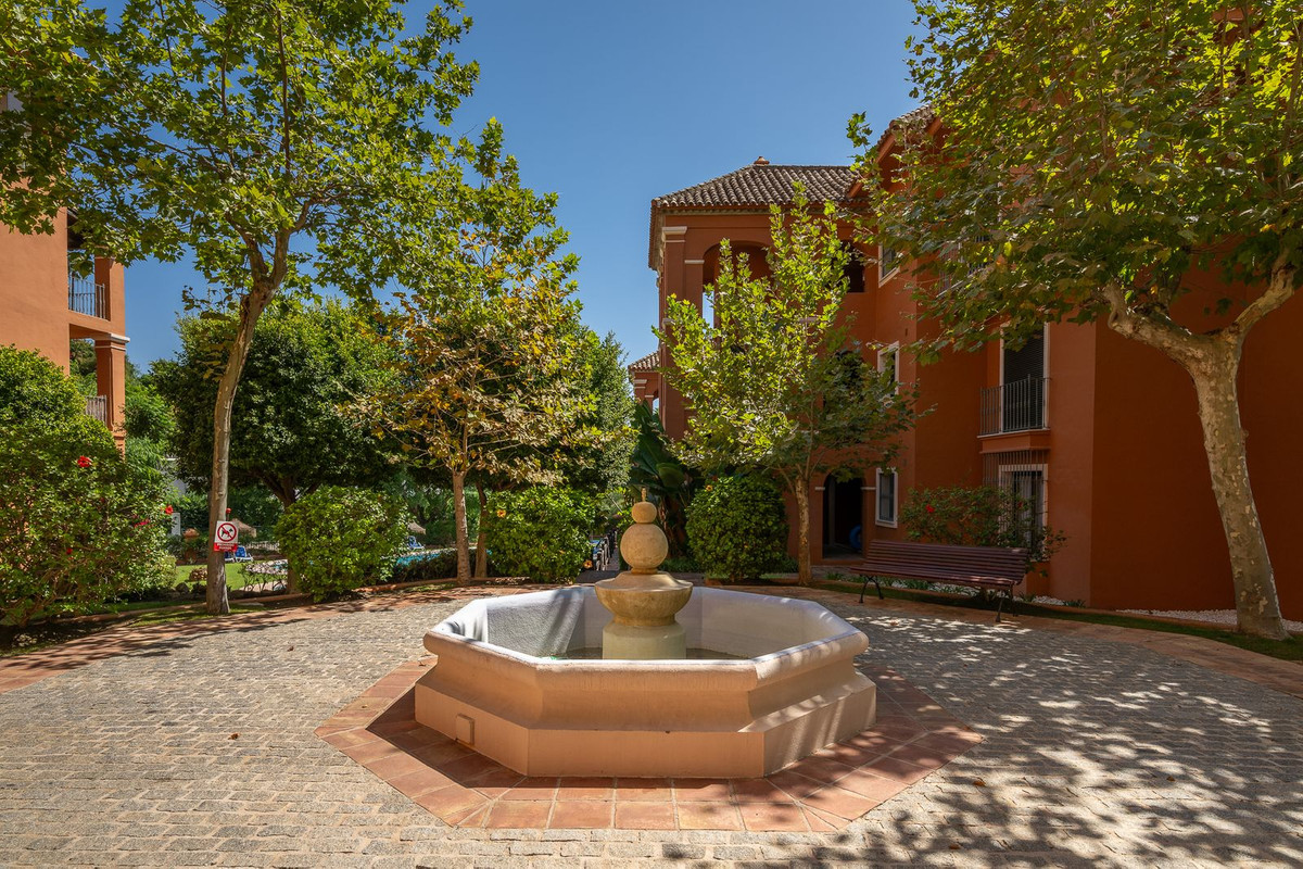 3 Bed Apartment for sale in Benahavís Costa Del Sol, Málaga, Spain