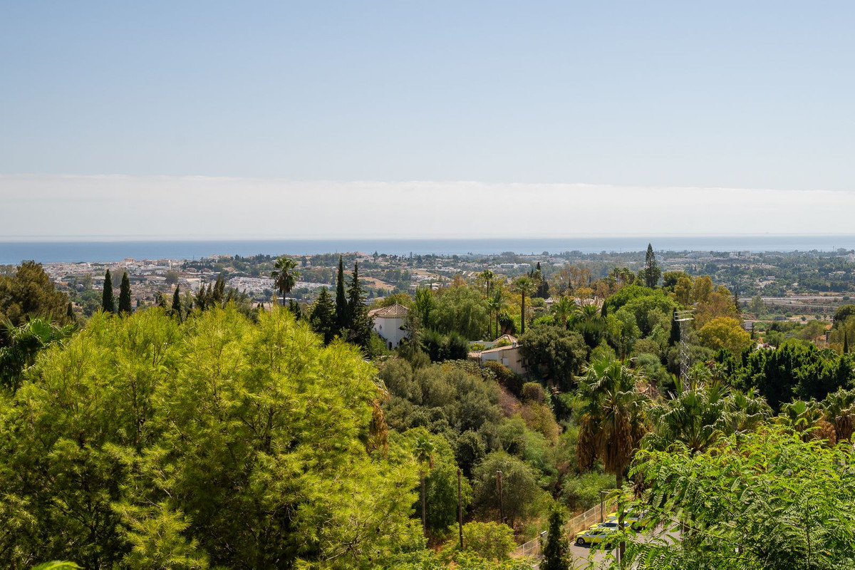 3 Bed Apartment for sale in Benahavís Costa Del Sol, Málaga, Spain