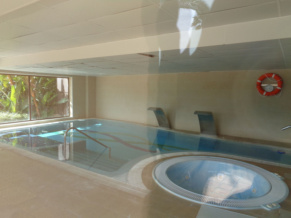 Se vende Apartamento Planta Media de 2 dormitorios en Costa Del Sol, Málaga, España