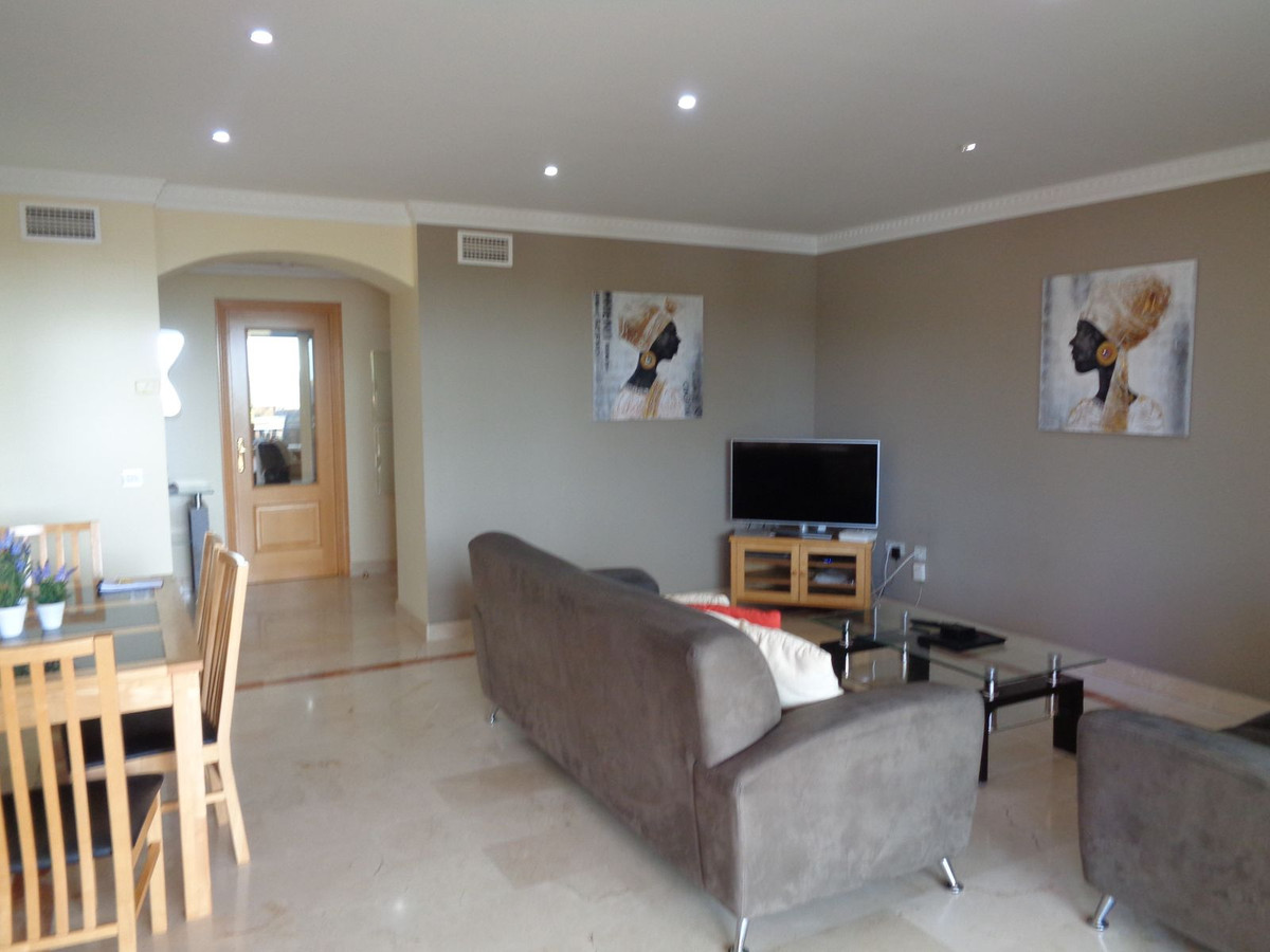 Se vende Apartamento Planta Media de 2 dormitorios en Costa Del Sol, Málaga, España