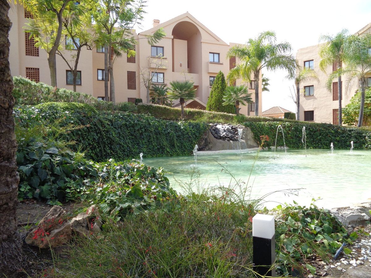 Se vende Apartamento Planta Media de 2 dormitorios en Costa Del Sol, Málaga, España