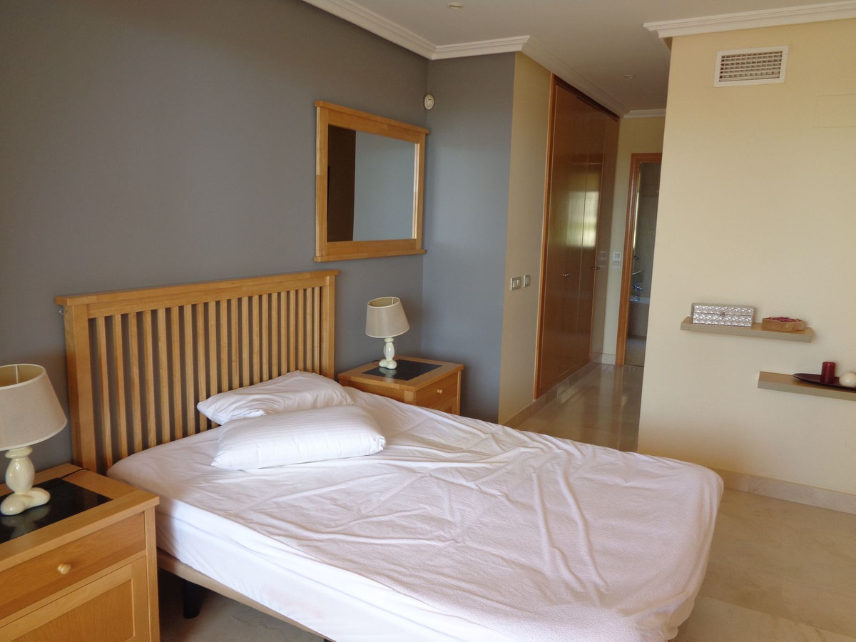Se vende Apartamento Planta Media de 2 dormitorios en Costa Del Sol, Málaga, España